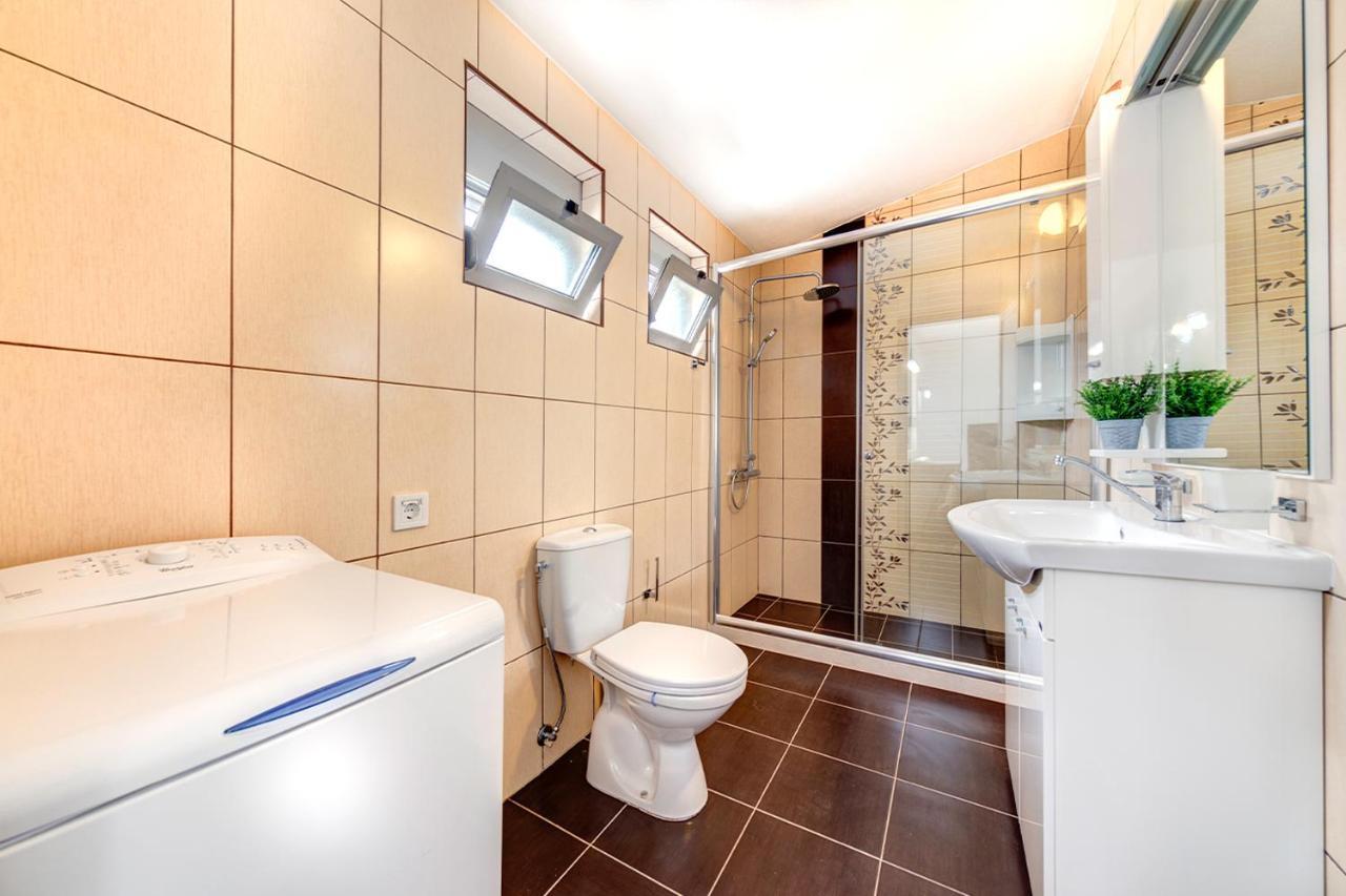 Delfin Apartments Sutomore Buitenkant foto
