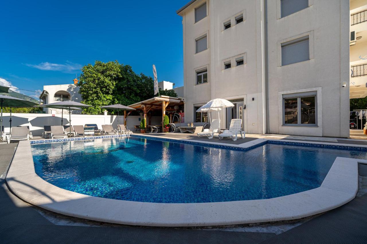Delfin Apartments Sutomore Buitenkant foto
