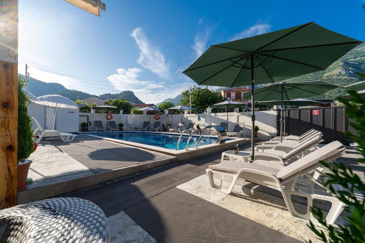 Delfin Apartments Sutomore Buitenkant foto