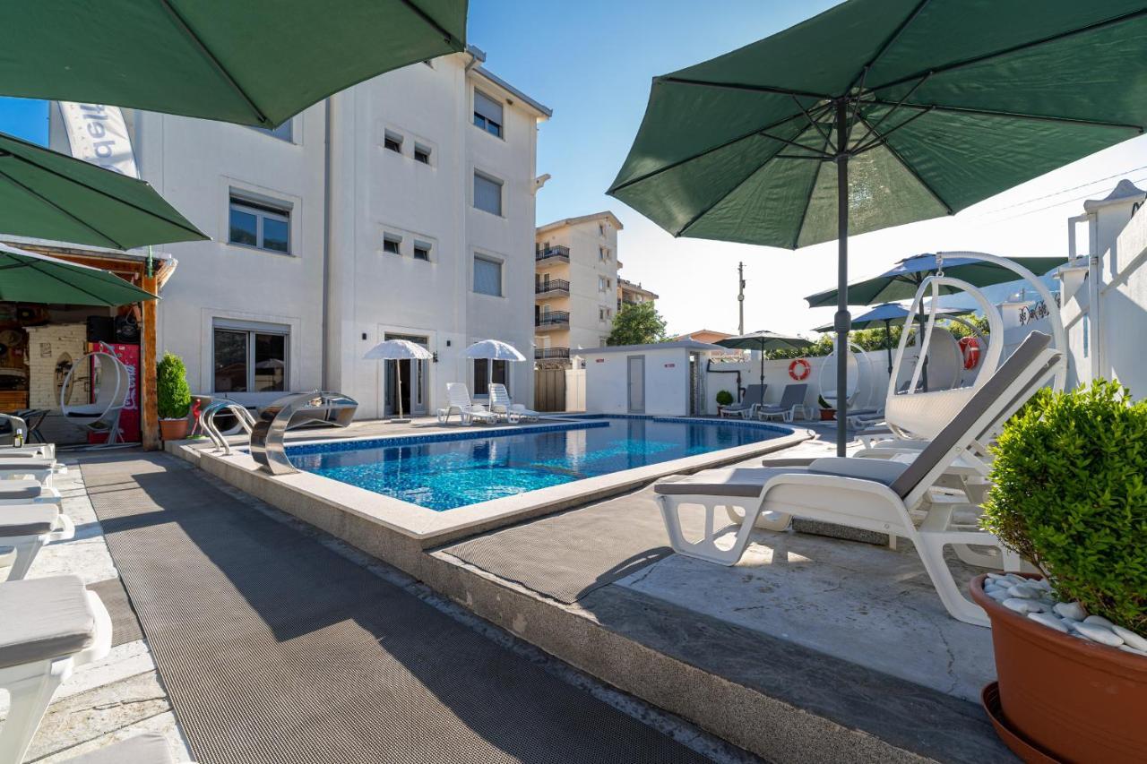 Delfin Apartments Sutomore Buitenkant foto
