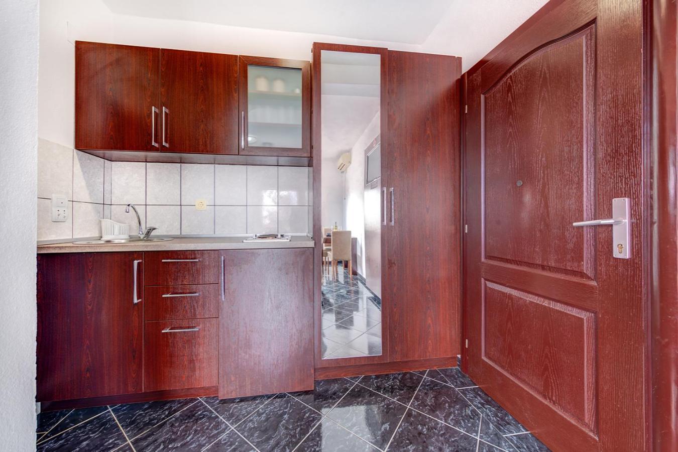 Delfin Apartments Sutomore Kamer foto