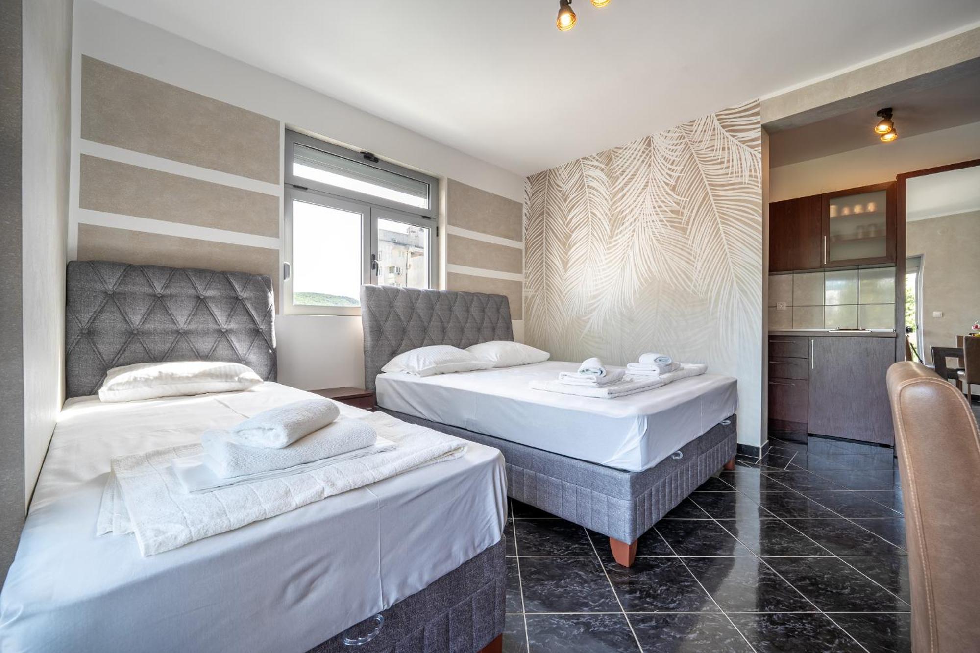 Delfin Apartments Sutomore Buitenkant foto