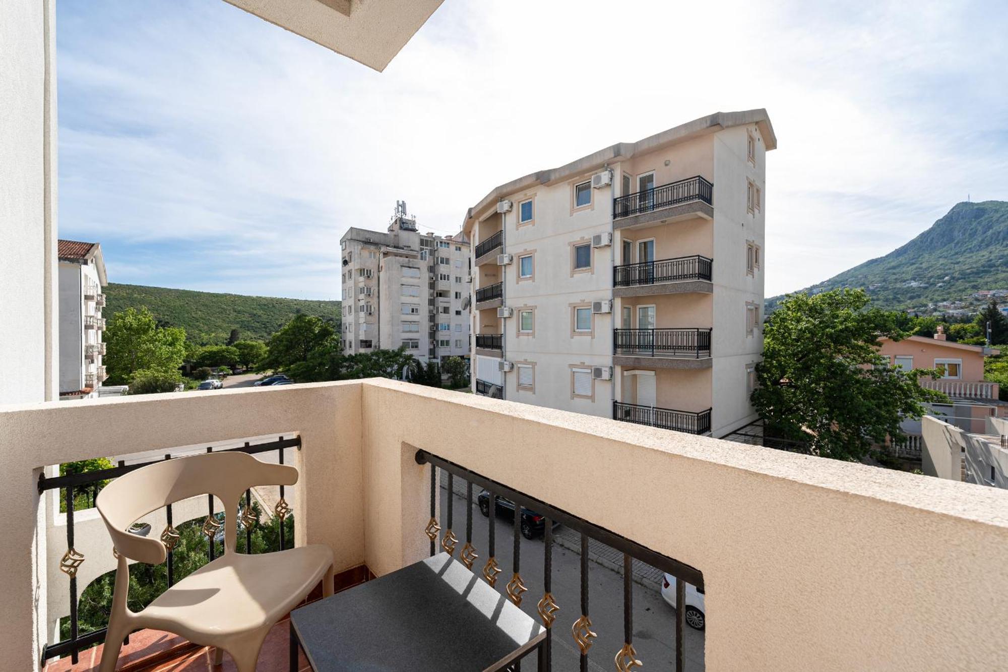 Delfin Apartments Sutomore Kamer foto