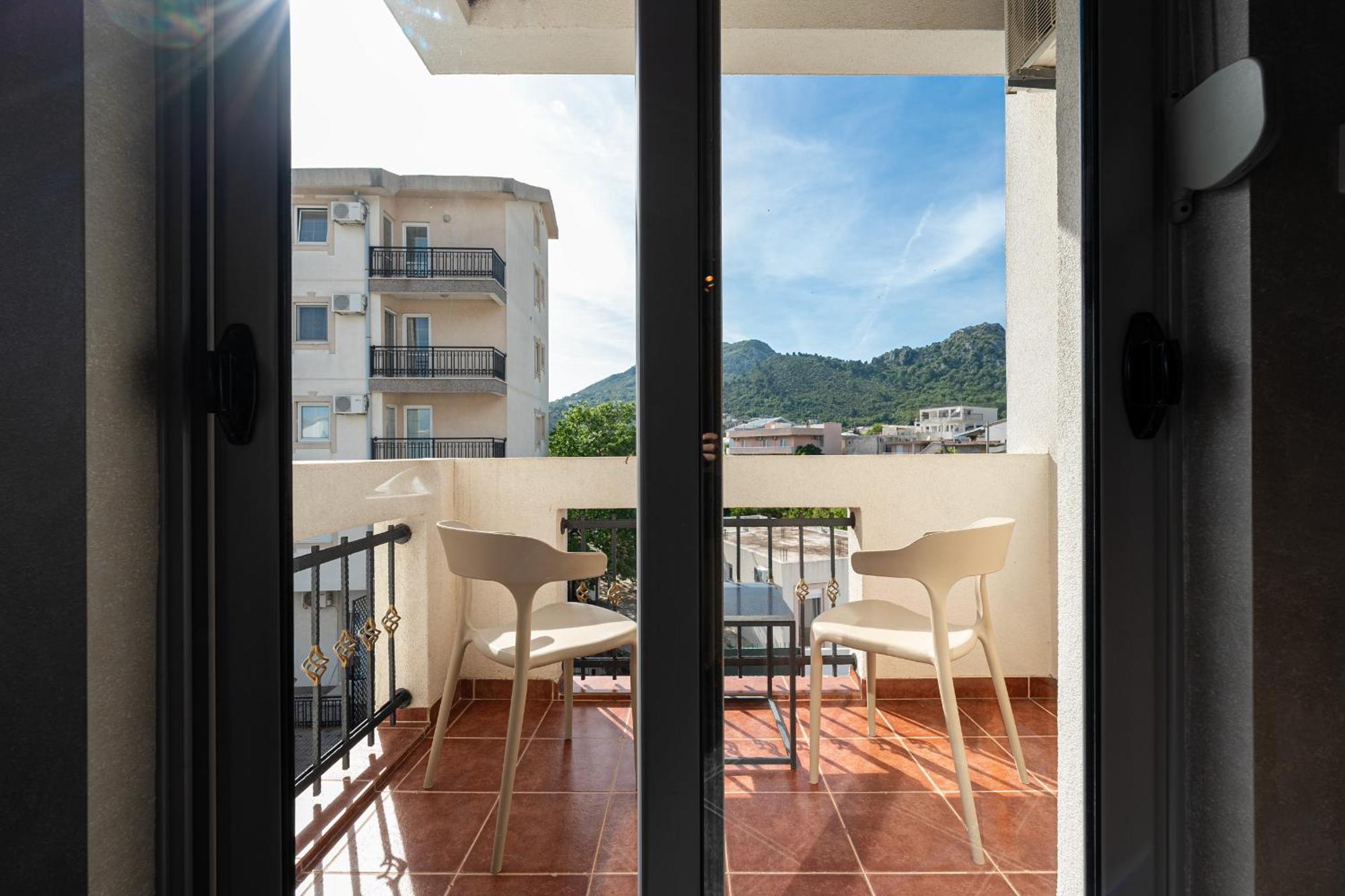 Delfin Apartments Sutomore Kamer foto
