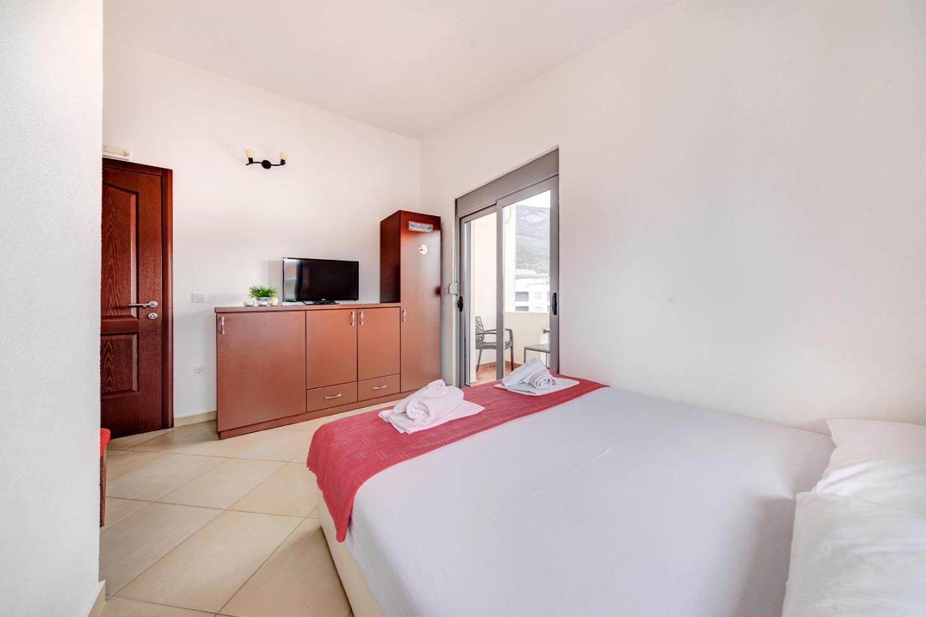 Delfin Apartments Sutomore Kamer foto
