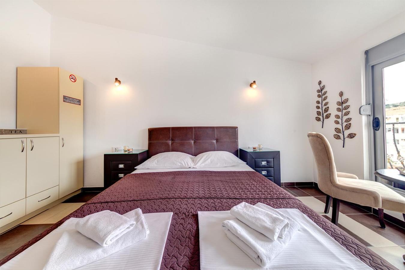 Delfin Apartments Sutomore Kamer foto